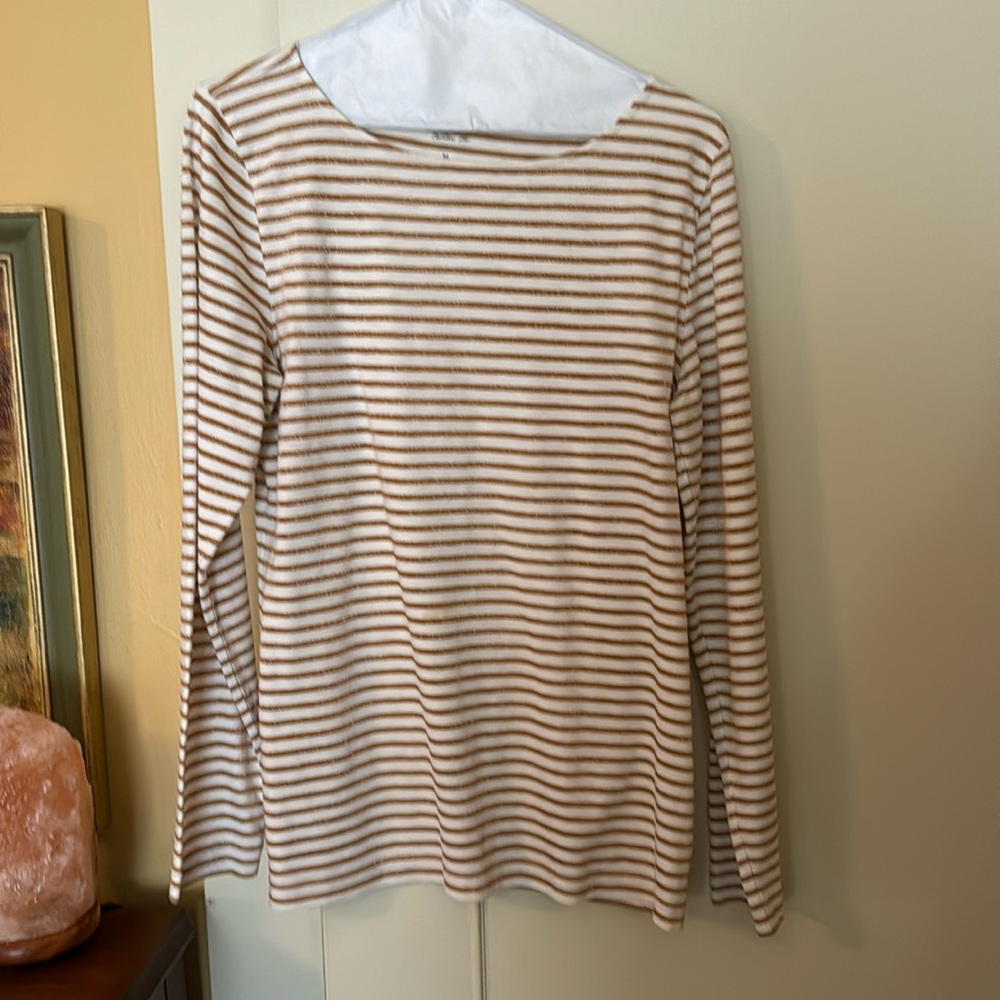 Long sleeve tee shirt